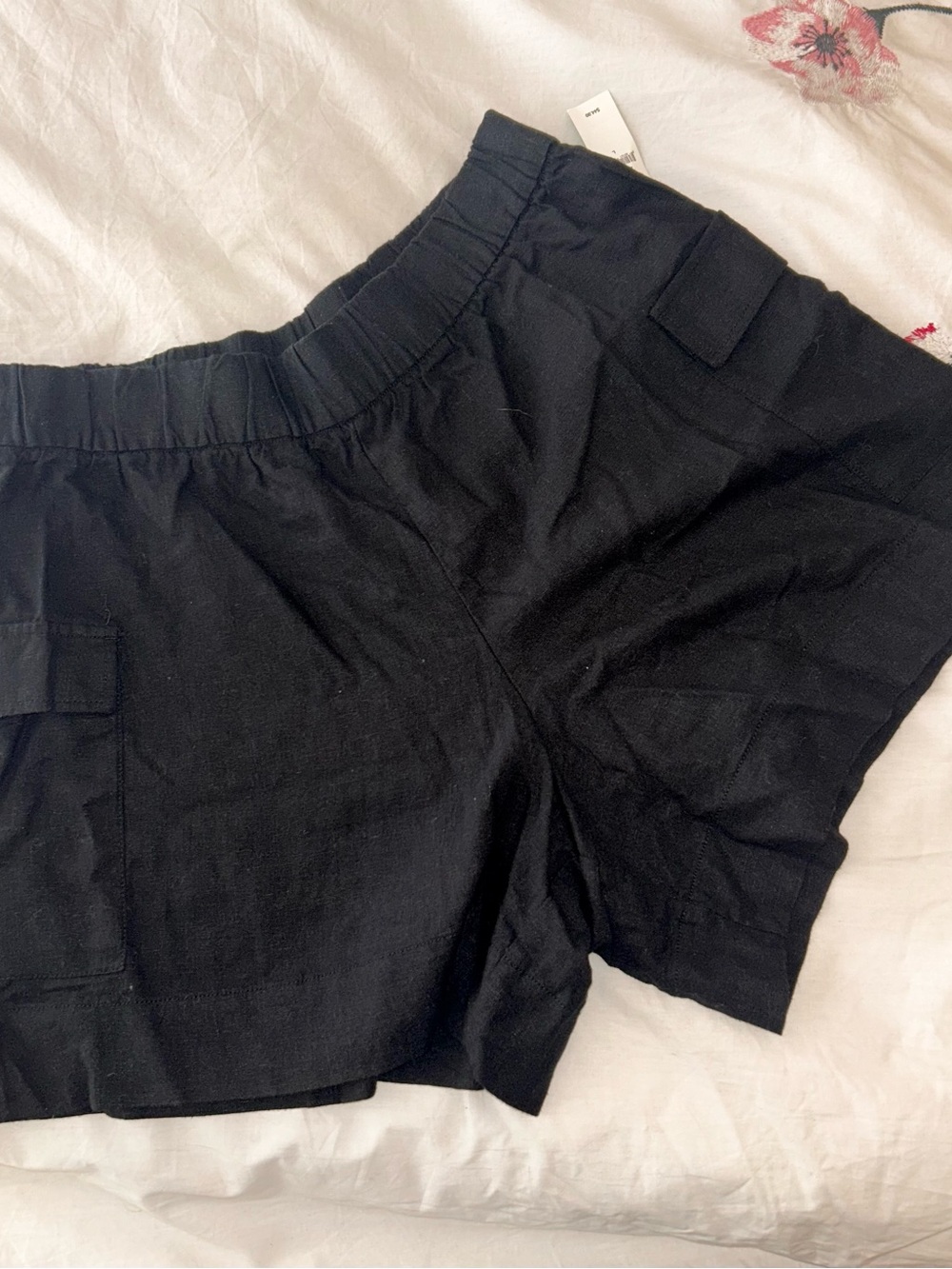 3 PAIR BUNDLE GAP SHORTSđNWT - Picture 3 of 9